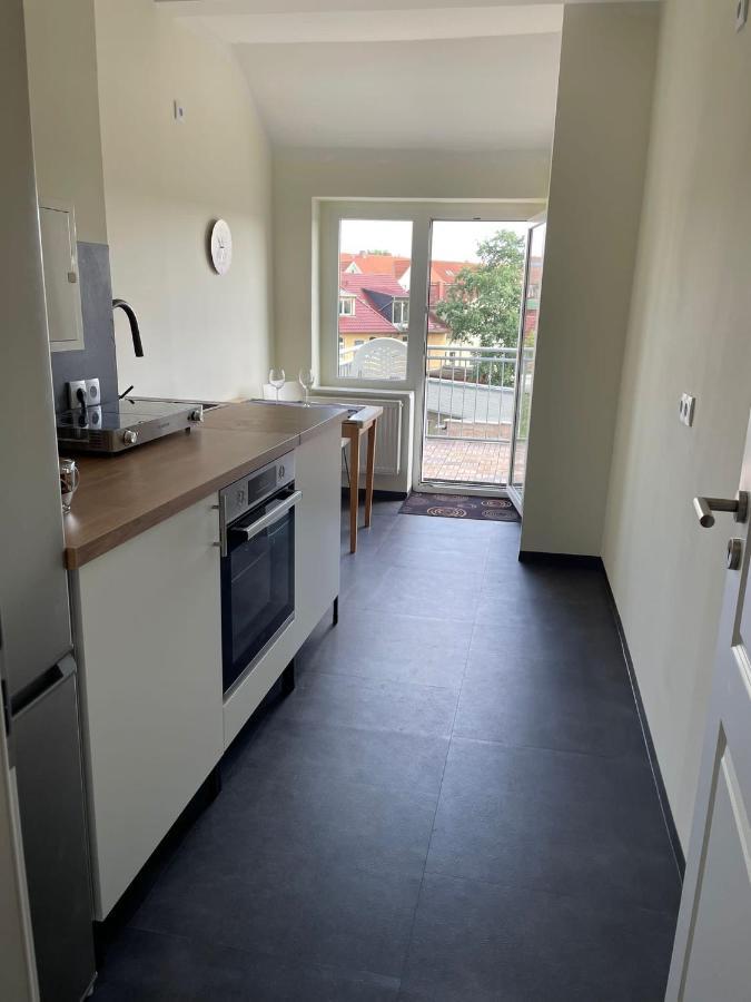 Schoene Neue 4 Zimmer Wohnung Mit Sued-Balkon Bis 8 Personen Naumburg  Esterno foto
