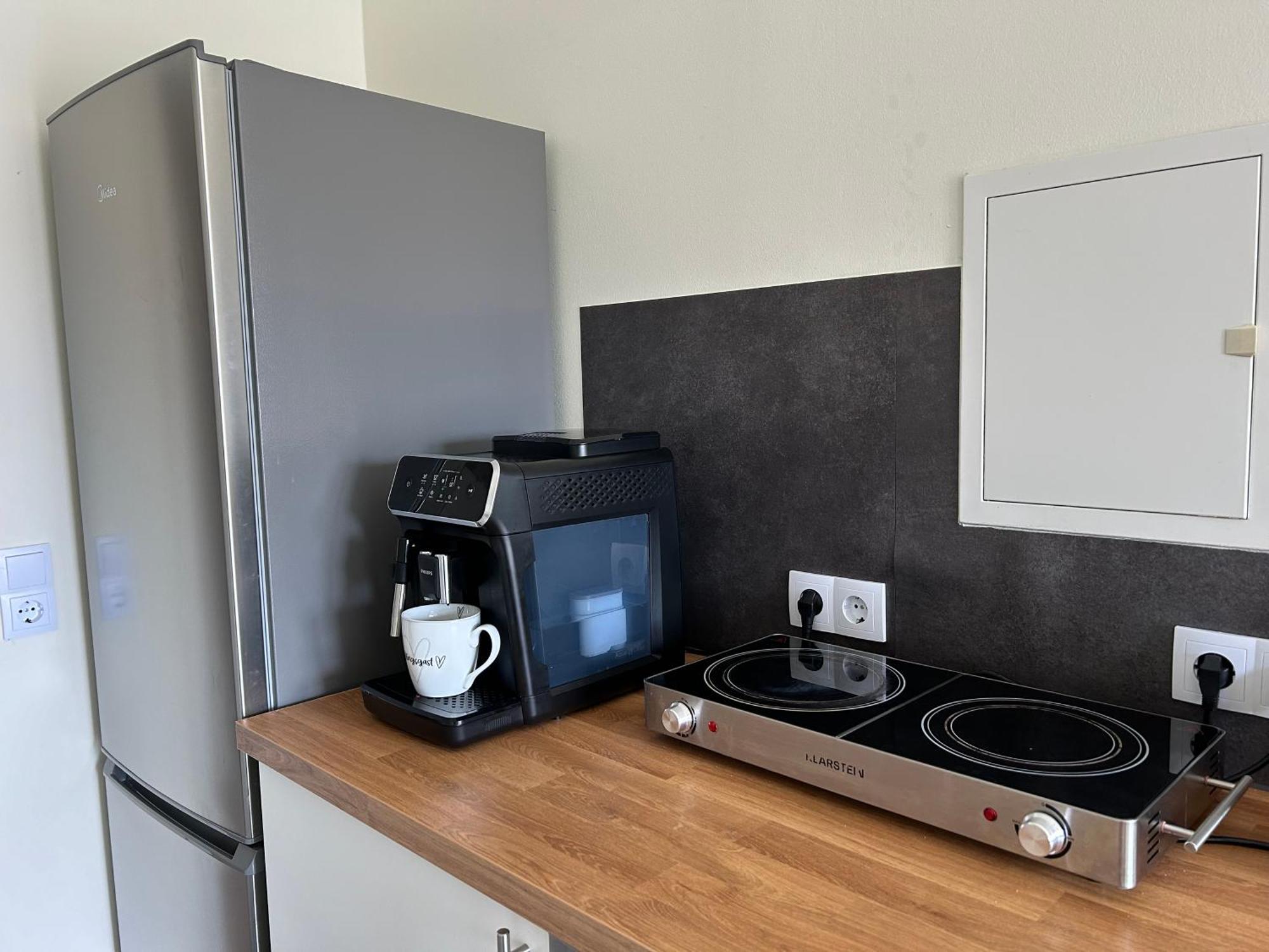 Schoene Neue 4 Zimmer Wohnung Mit Sued-Balkon Bis 8 Personen Naumburg  Esterno foto