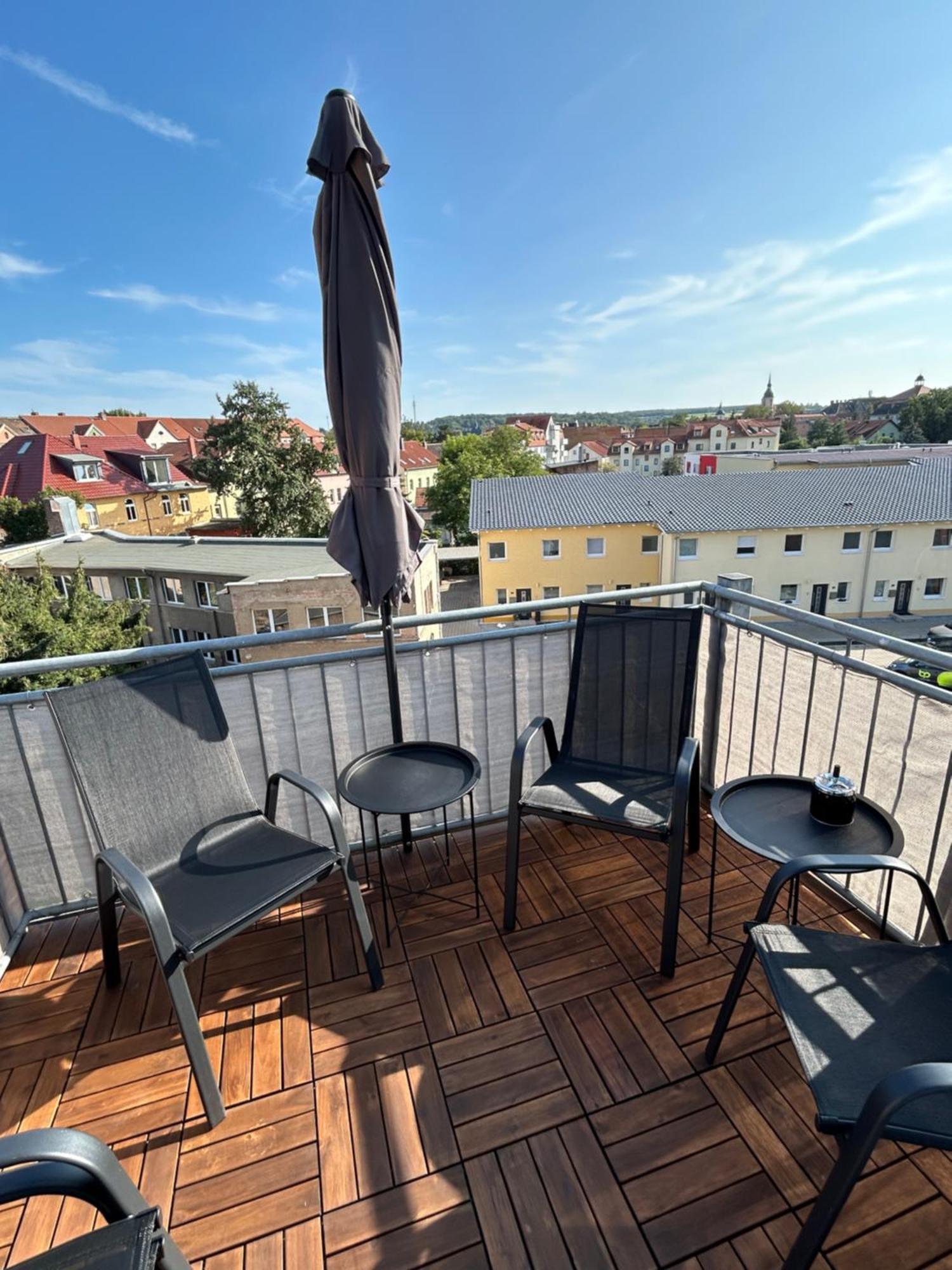 Schoene Neue 4 Zimmer Wohnung Mit Sued-Balkon Bis 8 Personen Naumburg  Esterno foto